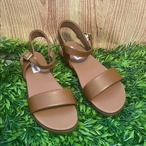 Steve Madden Women’s Dina Tan Leather Sandals